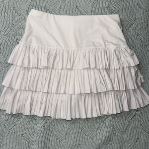 Elegant White Tiered Skirt tennis